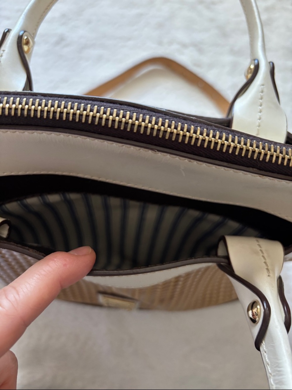 Dooney and Bourke Women’s Two-Tone Woven Satchel - Cream & Tan- great for Spring - Picture 7 of 13